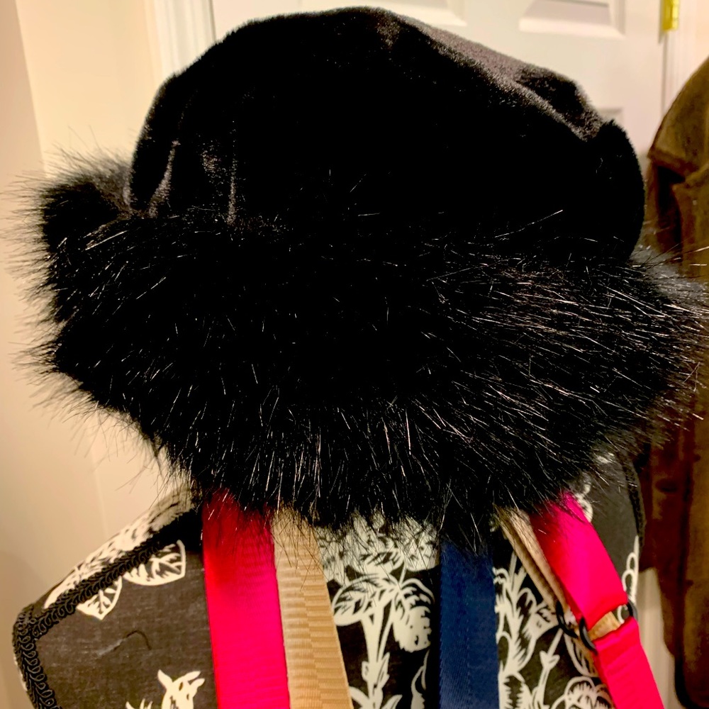 Black faux fur Hat